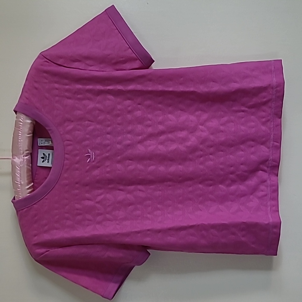 Women's Adidas Lace crop tee size small semi pulse lilac